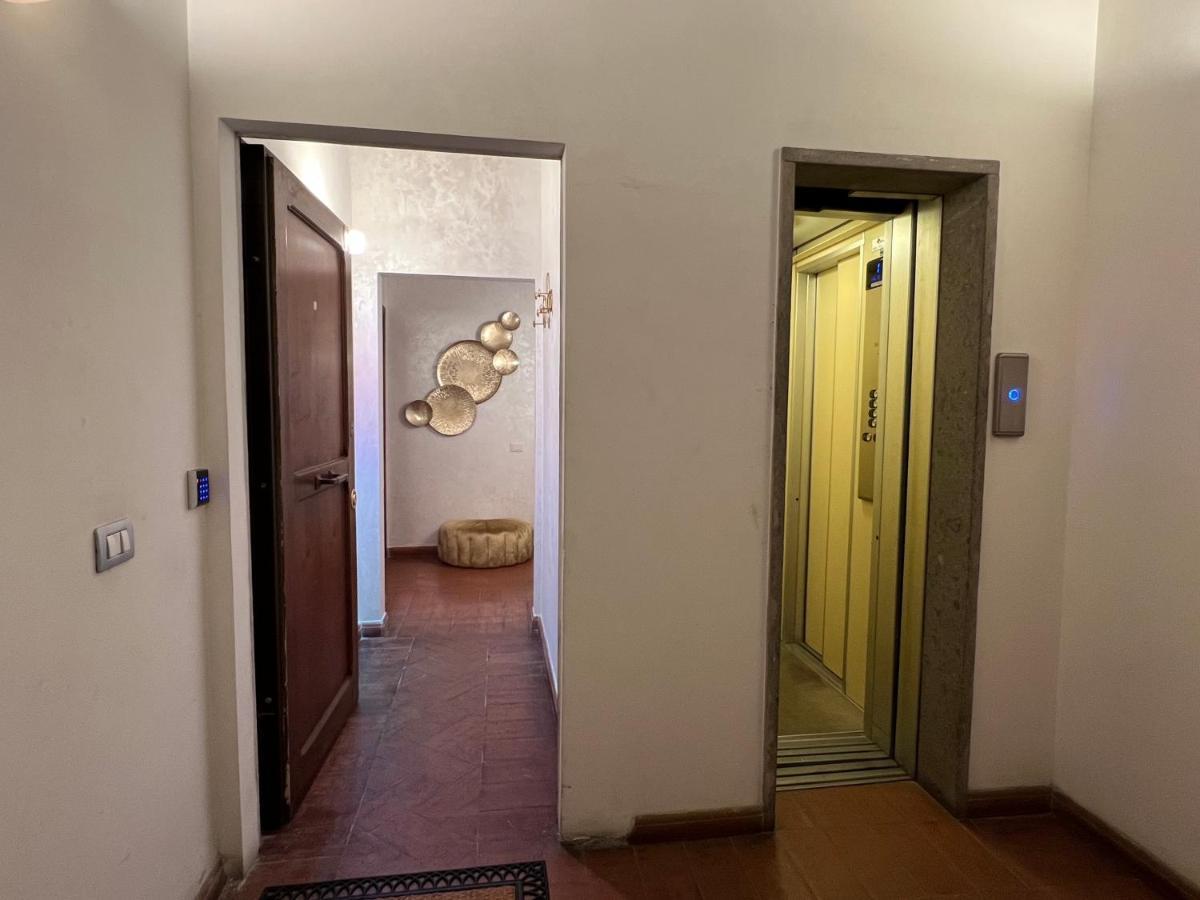 Campo De Fiori Chic Apartment Rome Exterior photo